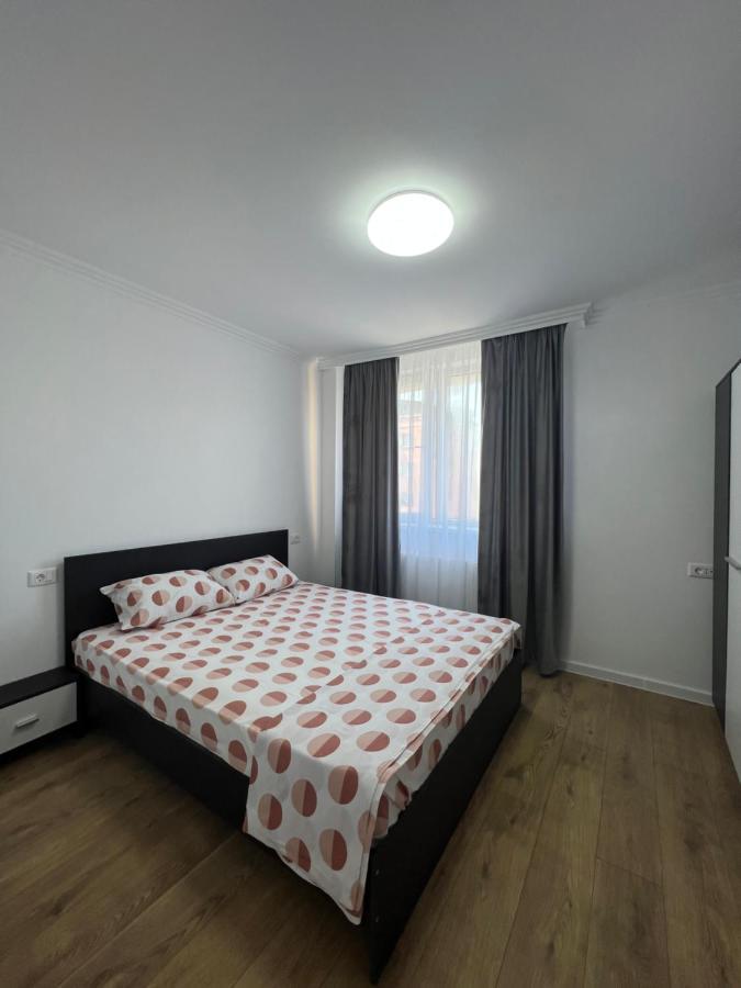 Sunny Apartment Center Сучава Екстер'єр фото