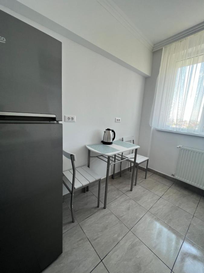 Sunny Apartment Center Сучава Екстер'єр фото