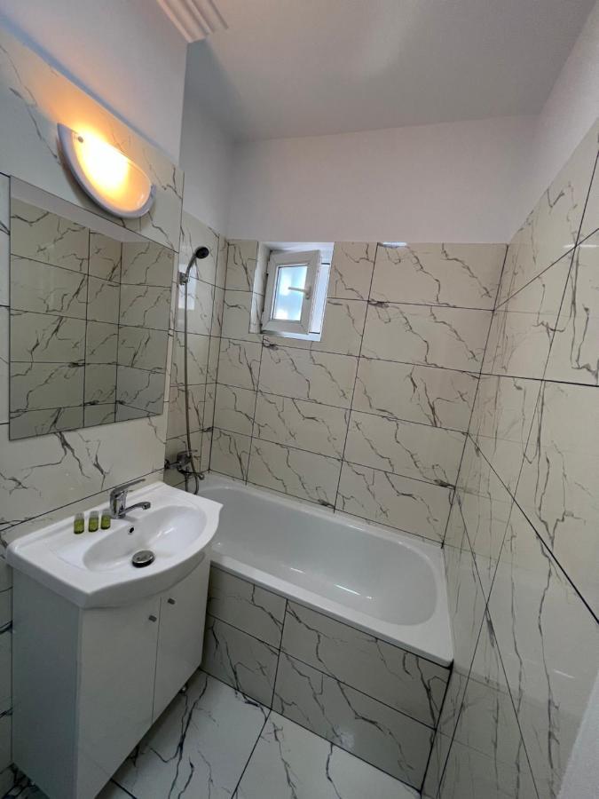 Sunny Apartment Center Сучава Екстер'єр фото